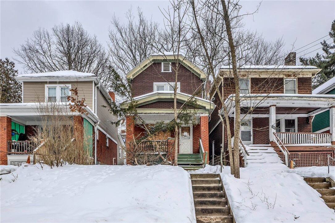 Property Photo:  2054 Laketon Rd  PA 15221 