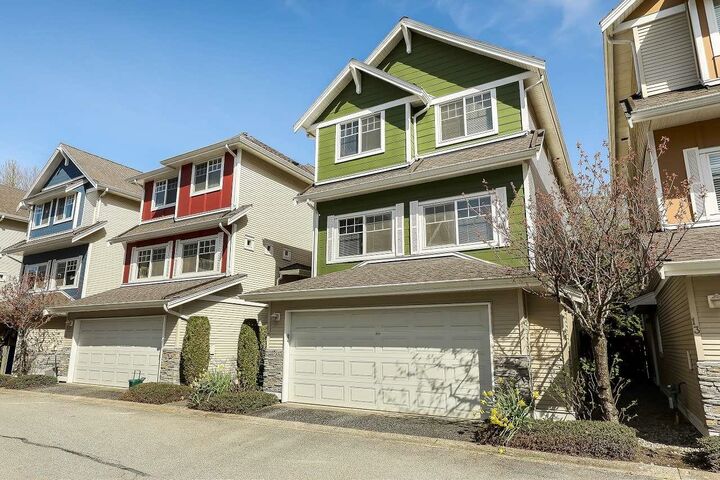 1108 Riverside Close 14 — photo 1