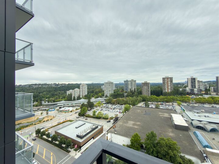 Property Photo: 3809 Evergreen Place 1208 BC V3J 0M1
