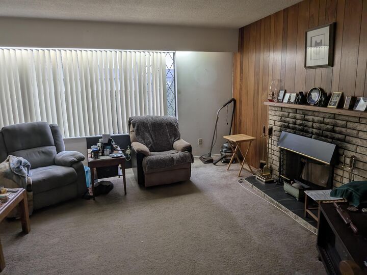 Property Photo: 11812 85A Avenue BC V4C 2V6