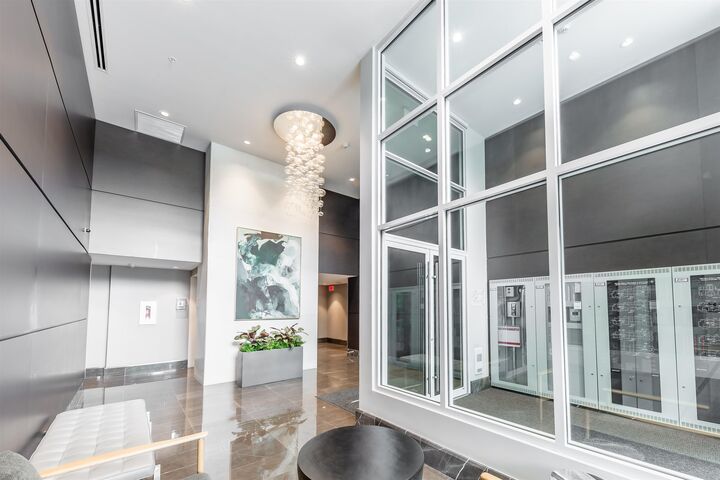 Property Photo: 1561 W 57th Avenue 201 BC V6P 0H5