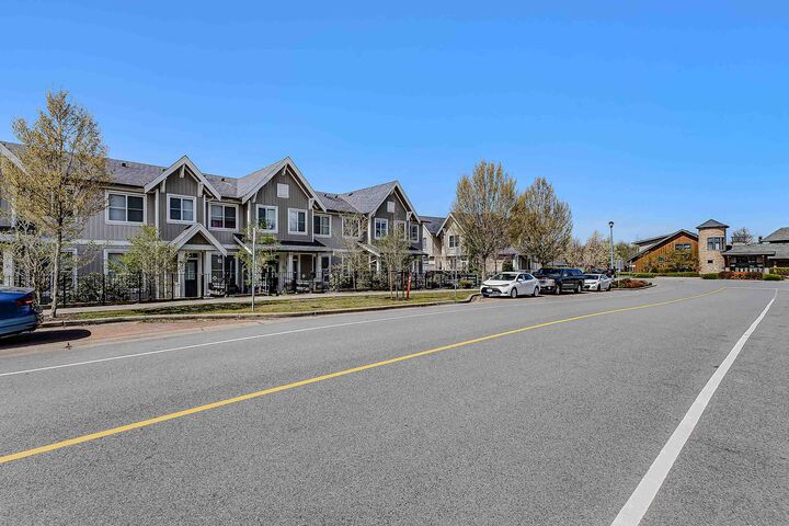 Property Photo: 31032 Westridge Place 36 BC V2T 0C6