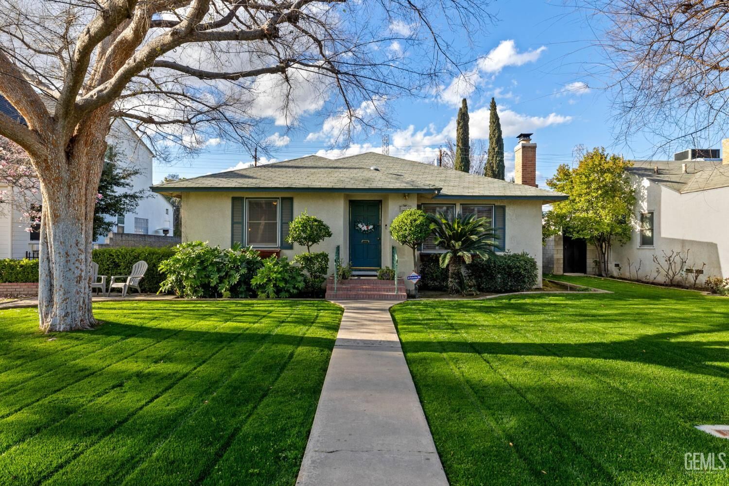 Property Photo:  2605 Beech Street  CA 93301 