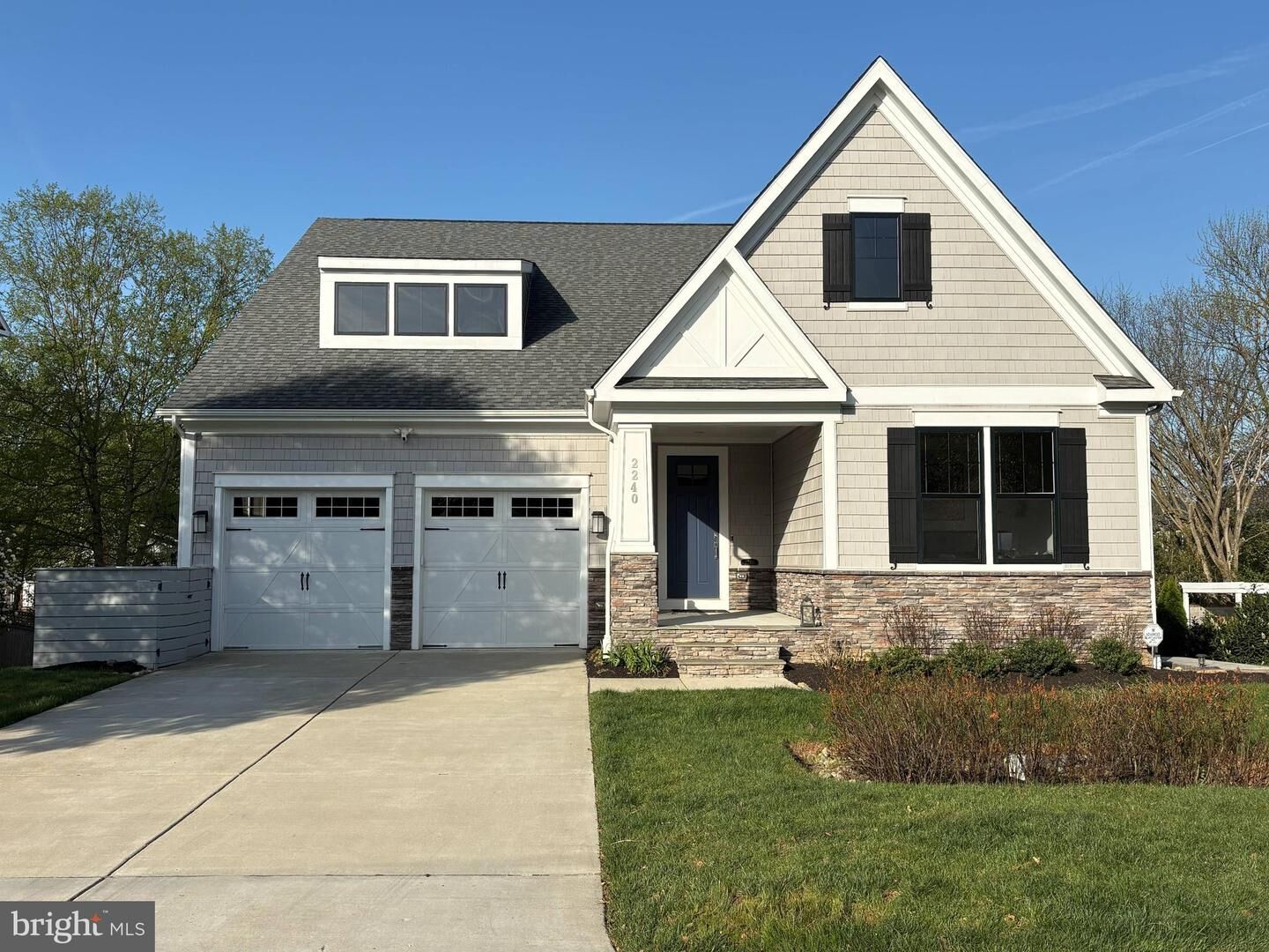 Property Photo:  2240 N Underwood Street  VA 22043 