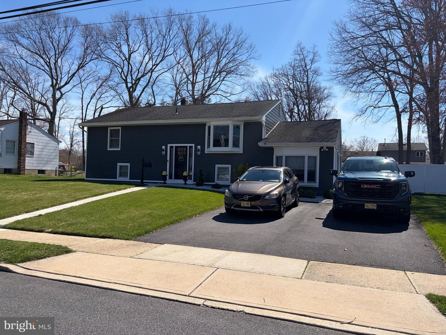 Property Photo:  118 Darien Road  NJ 07731 