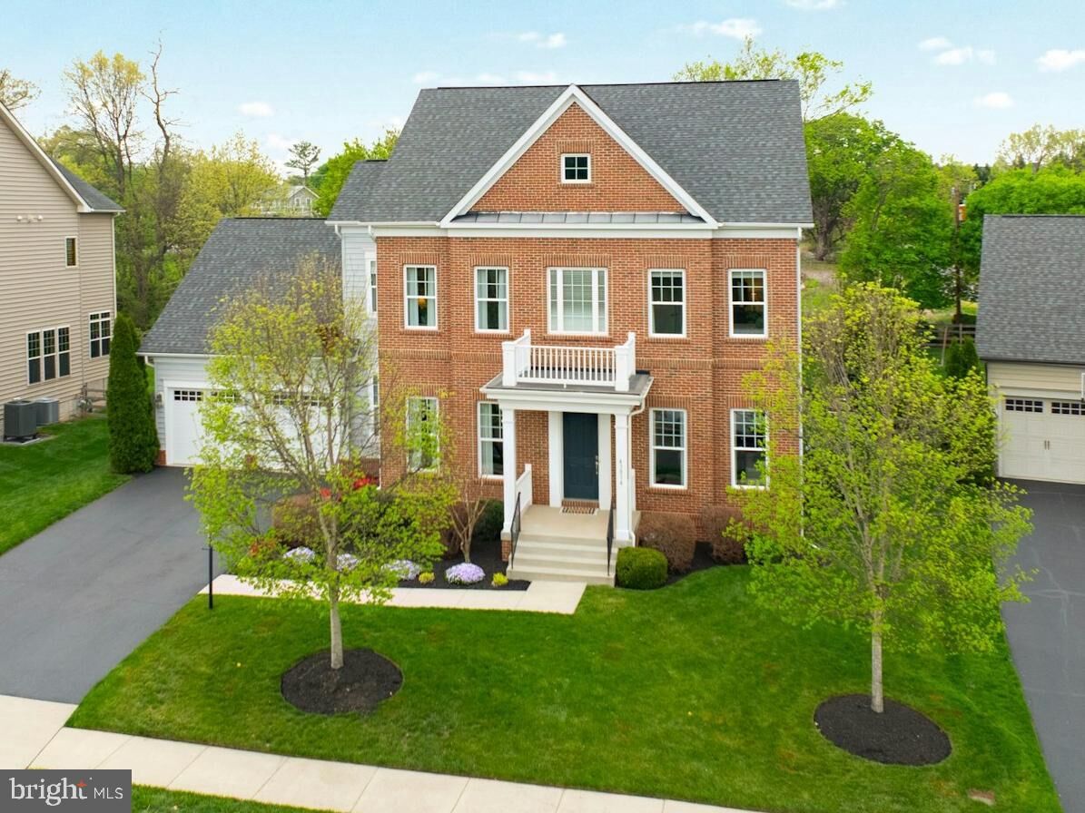 Property Photo: 43814 Grantner Place VA 20147