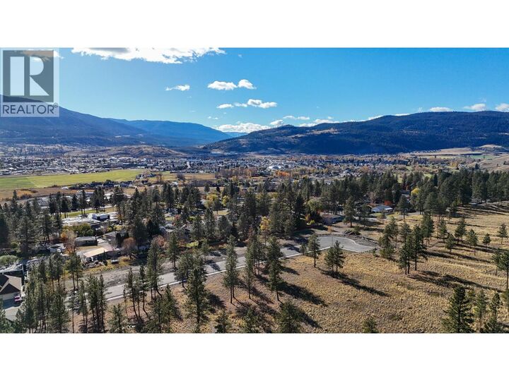 Property Photo:  2386 Nicholson Avenue  BC V1K 1L7 