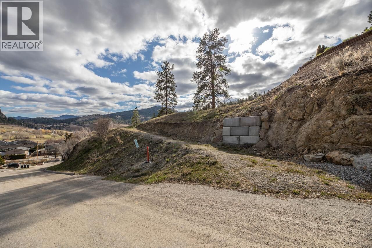 Property Photo:  12402 Blagborne Avenue  BC V0H 1Z8 