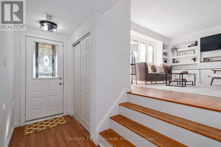 Photo de la propriété:  22 Dickson Road  ON L9Y 2X3 