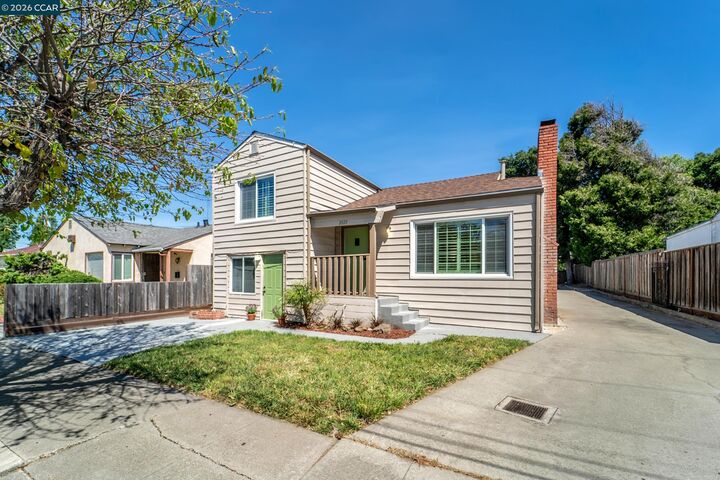 Property Photo: 2929 Howard St CA 94804