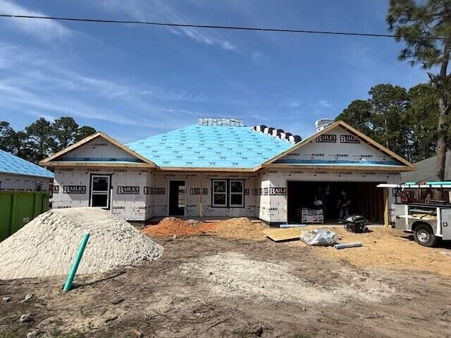 Property Photo:  565 W Pine Street  FL 32569 