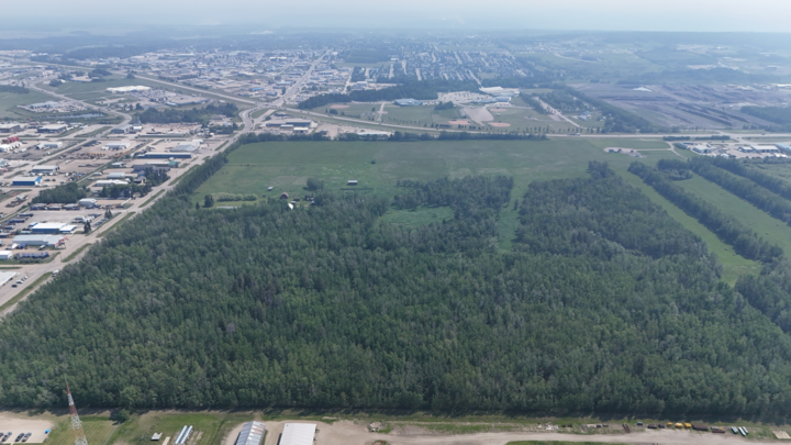Property Photo:  50 Avenue  AB T7A 1A0 