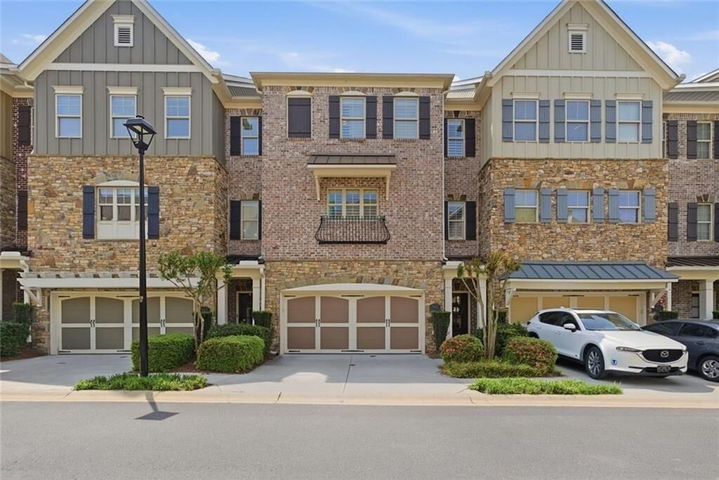 Property Photo:  965 Thibideau Court  GA 30328 