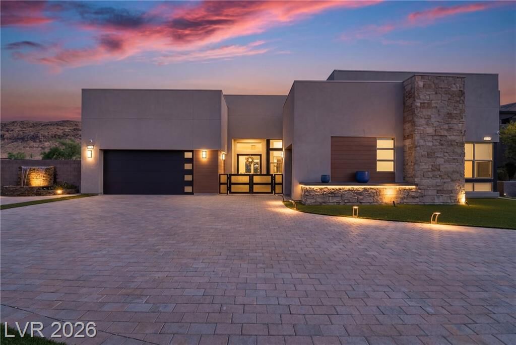 Property Photo: 6880 Equinox Cliff Street NV 89135