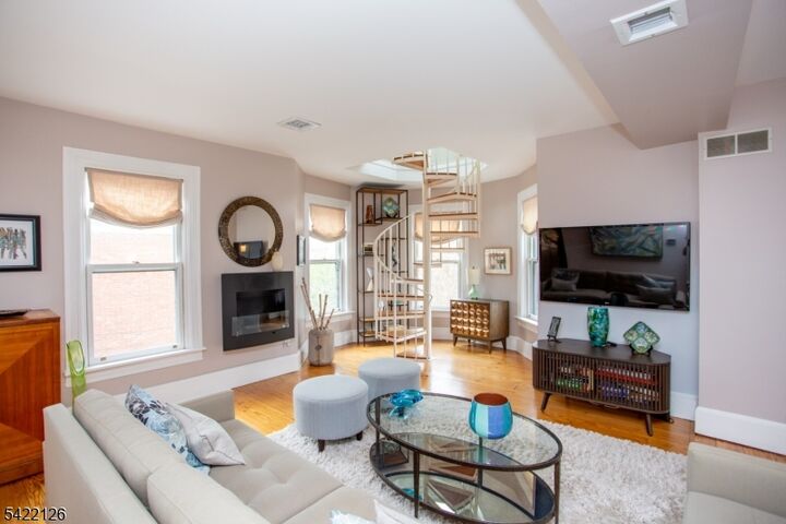 Property Photo: 151 N Union St 6 NJ 08530