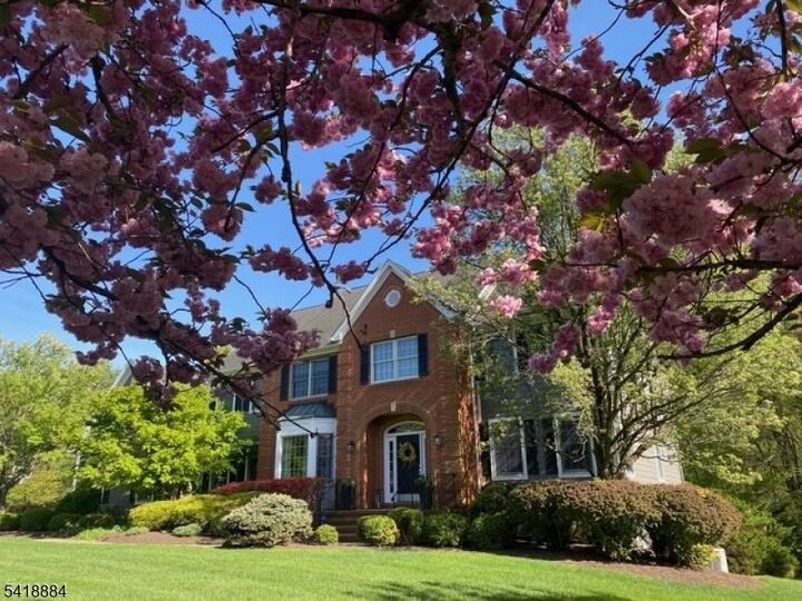 Property Photo:  2 Fieldcrest Rd  NJ 07930 