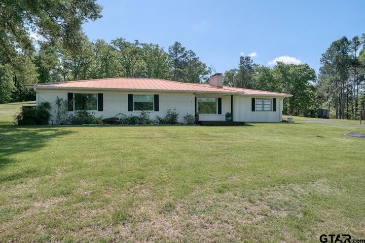 Property Photo: 10439 Cr 4150 TX 75704