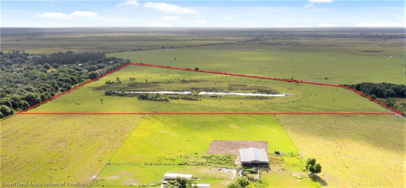 Property Photo:  725 Bluff Hammock Road  FL 33857 