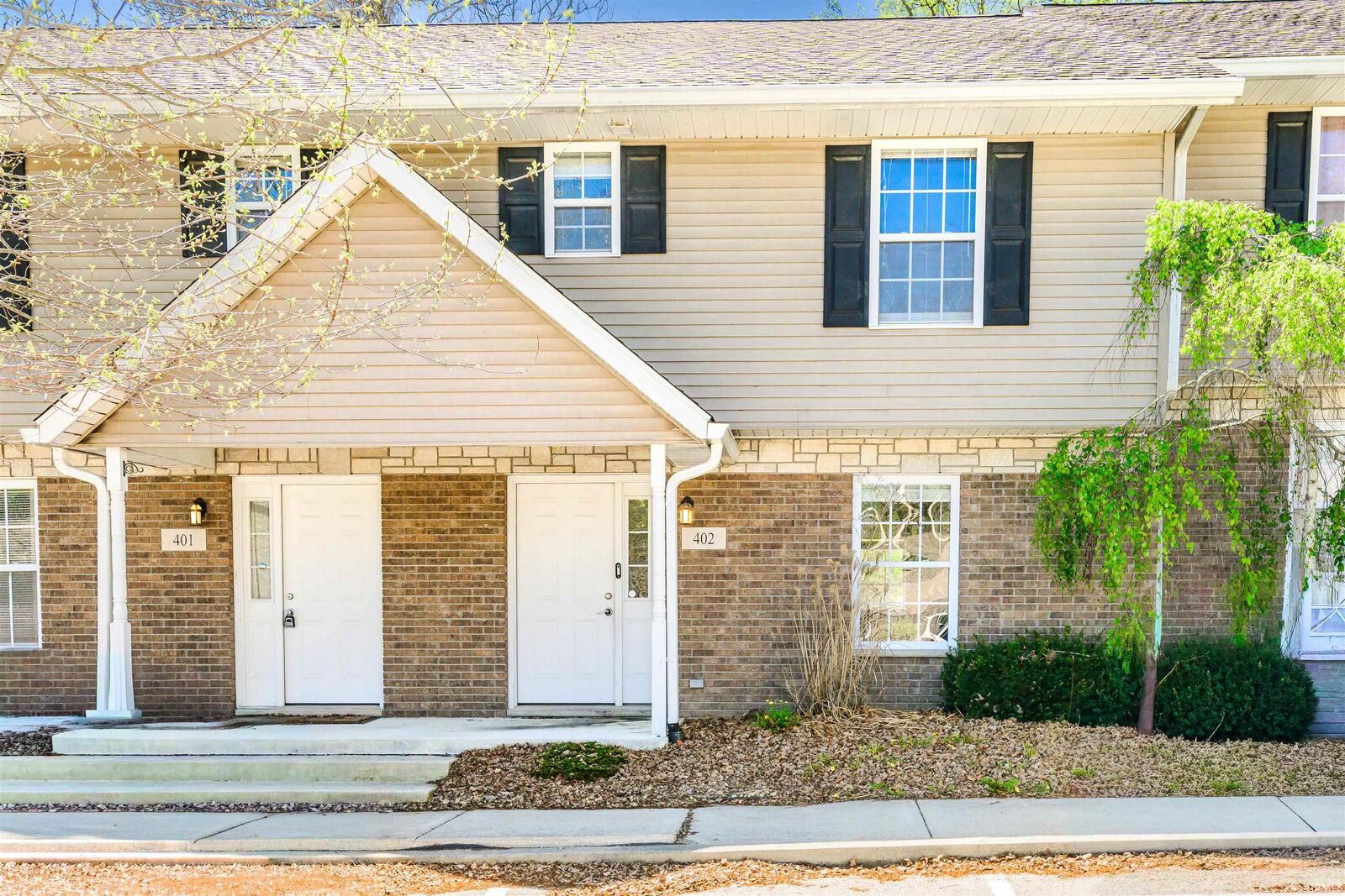 Property Photo:  1250 W Adam'S Hill Circle 402  IN 47403 