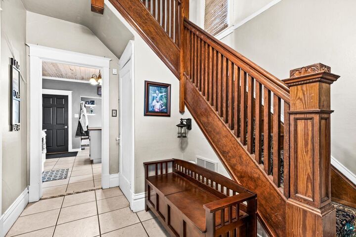 Property Photo:  427 12th Ave  MN 55616 