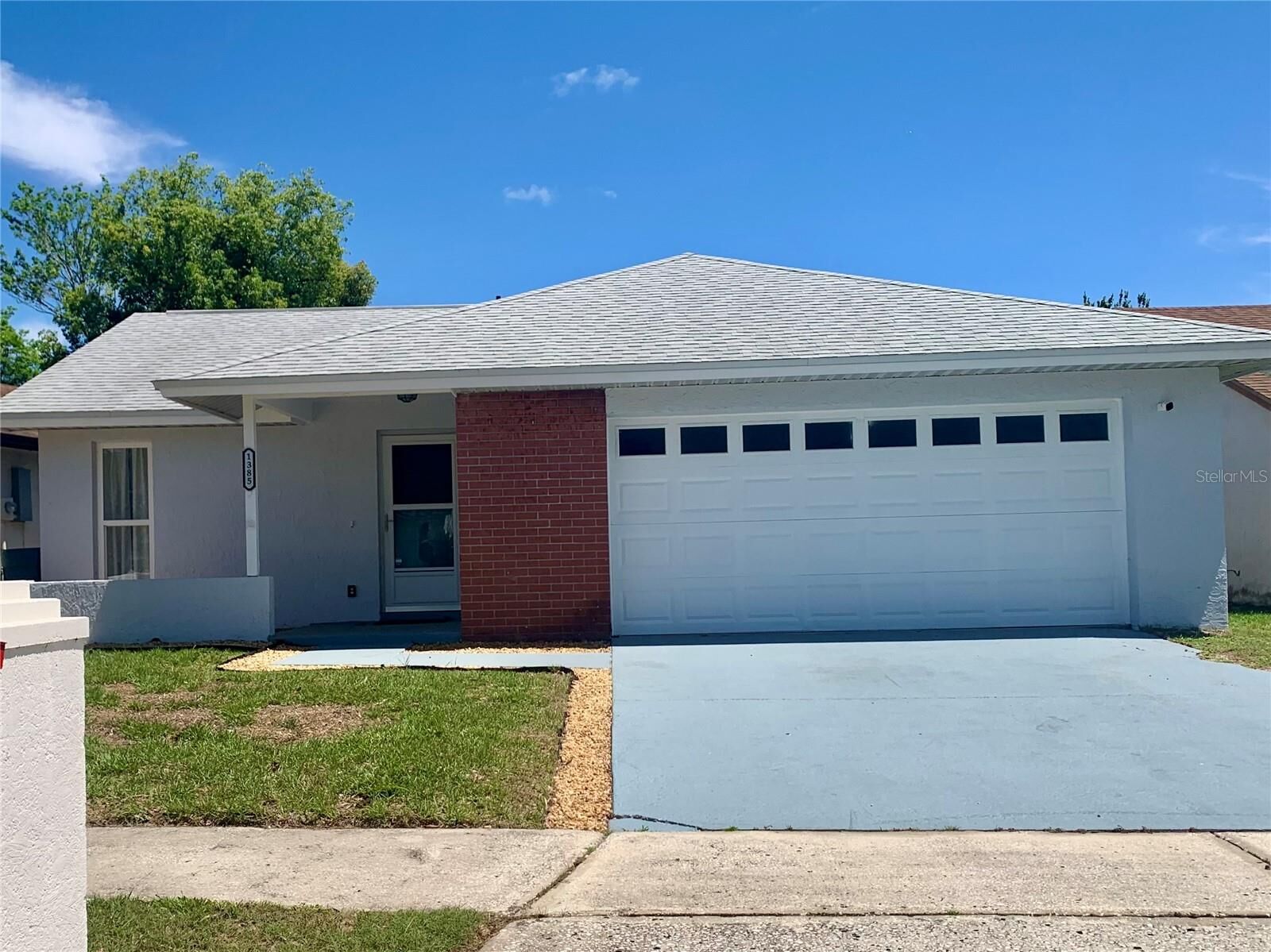 Property Photo: 1385 San Diego Court FL 32708