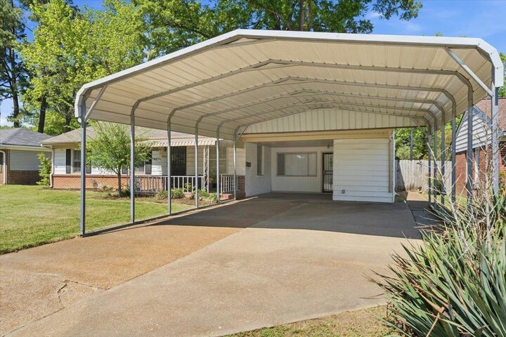 Property Photo: 4608 Verne Rd TN 38117