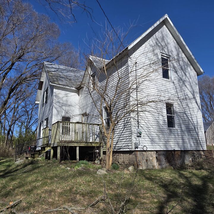 Property Photo: 992 E Polk Road MI 49420