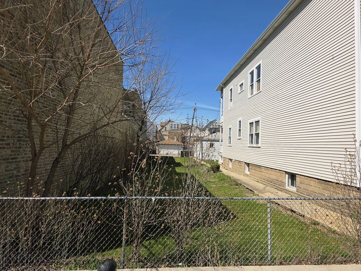 Property Photo:  2712 N Western Avenue  IL 60647 