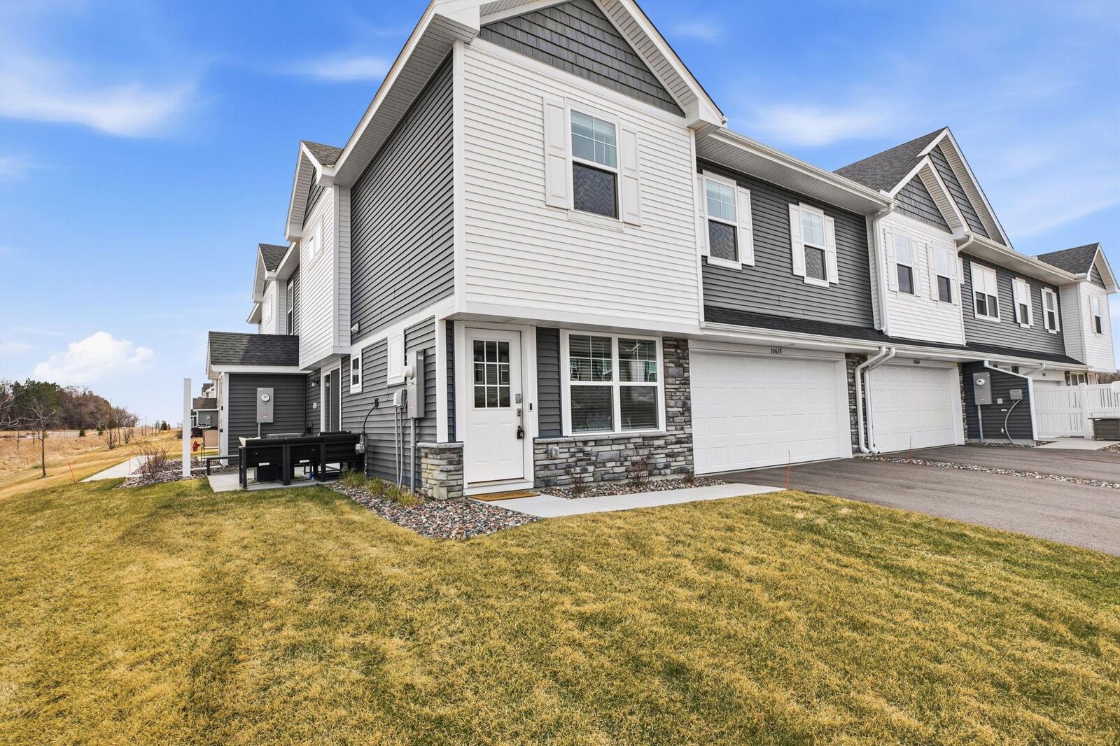 Property Photo:  10618 Weston Way N  MN 55369 