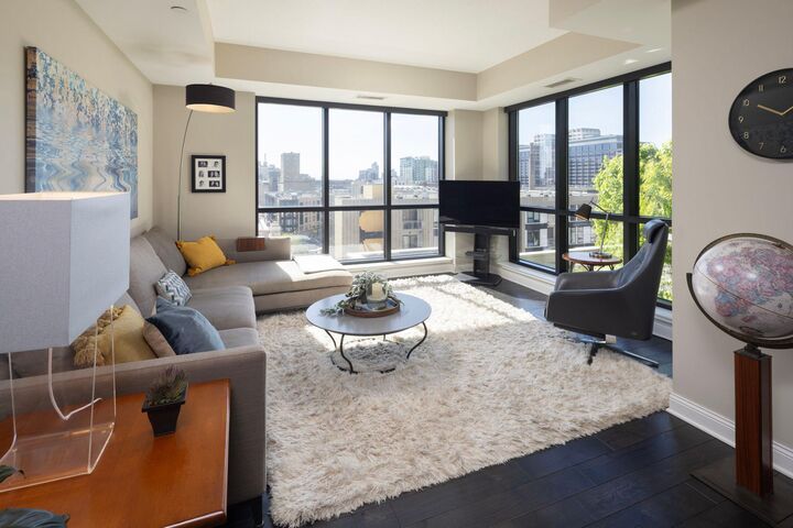 Property Photo:  100 3rd Avenue S 607  MN 55401 