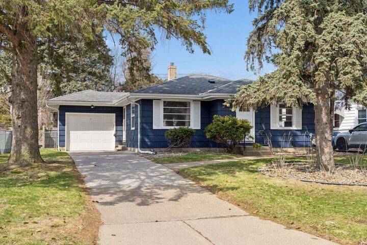 Property Photo:  1257 Smith Avenue S  MN 55118 