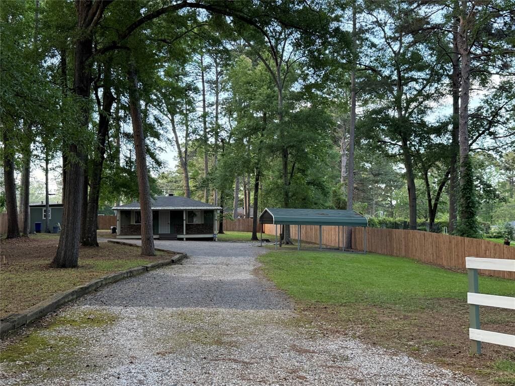 Property Photo:  824 Francais Drive  LA 71118 