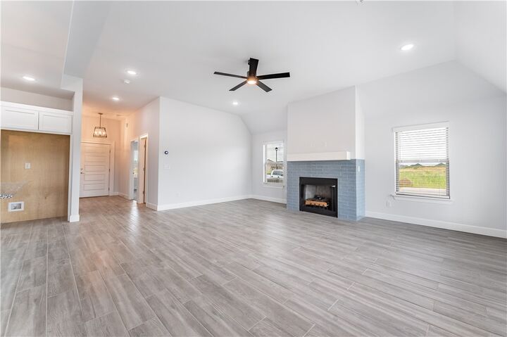 Property Photo: 2703 N Penny Street AR 72761