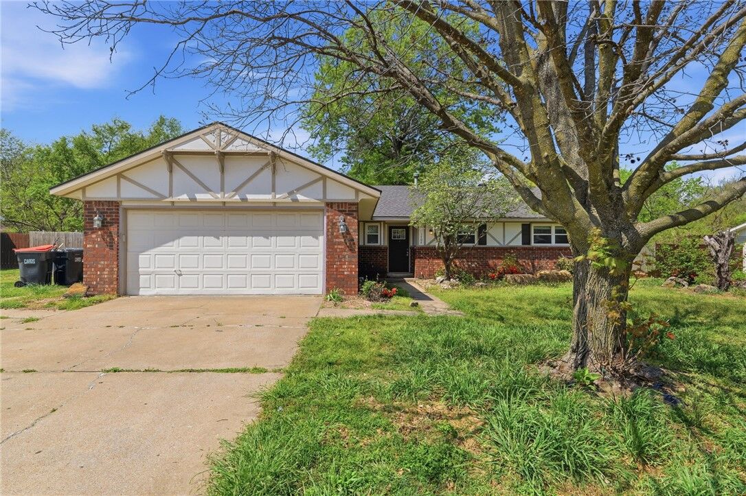 Property Photo:  1704 Jean Street  AR 72762 