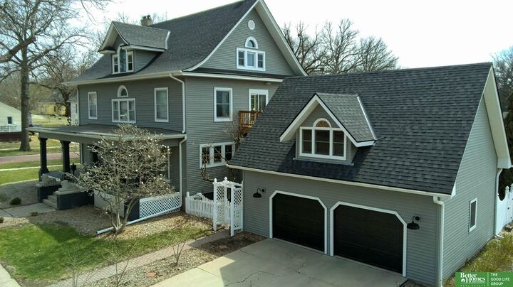 Property Photo:  420 E 7th Street  NE 68467 