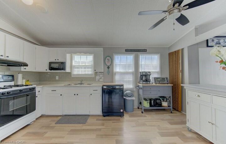 Property Photo: 580 Beaver Creek Road 185 ON N2J 3Z4