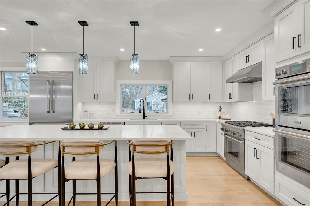 Property Photo:  383 Marrett  MA 02421 