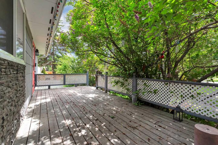Property Photo: 6749 59 Avenue AB T4P 1B1