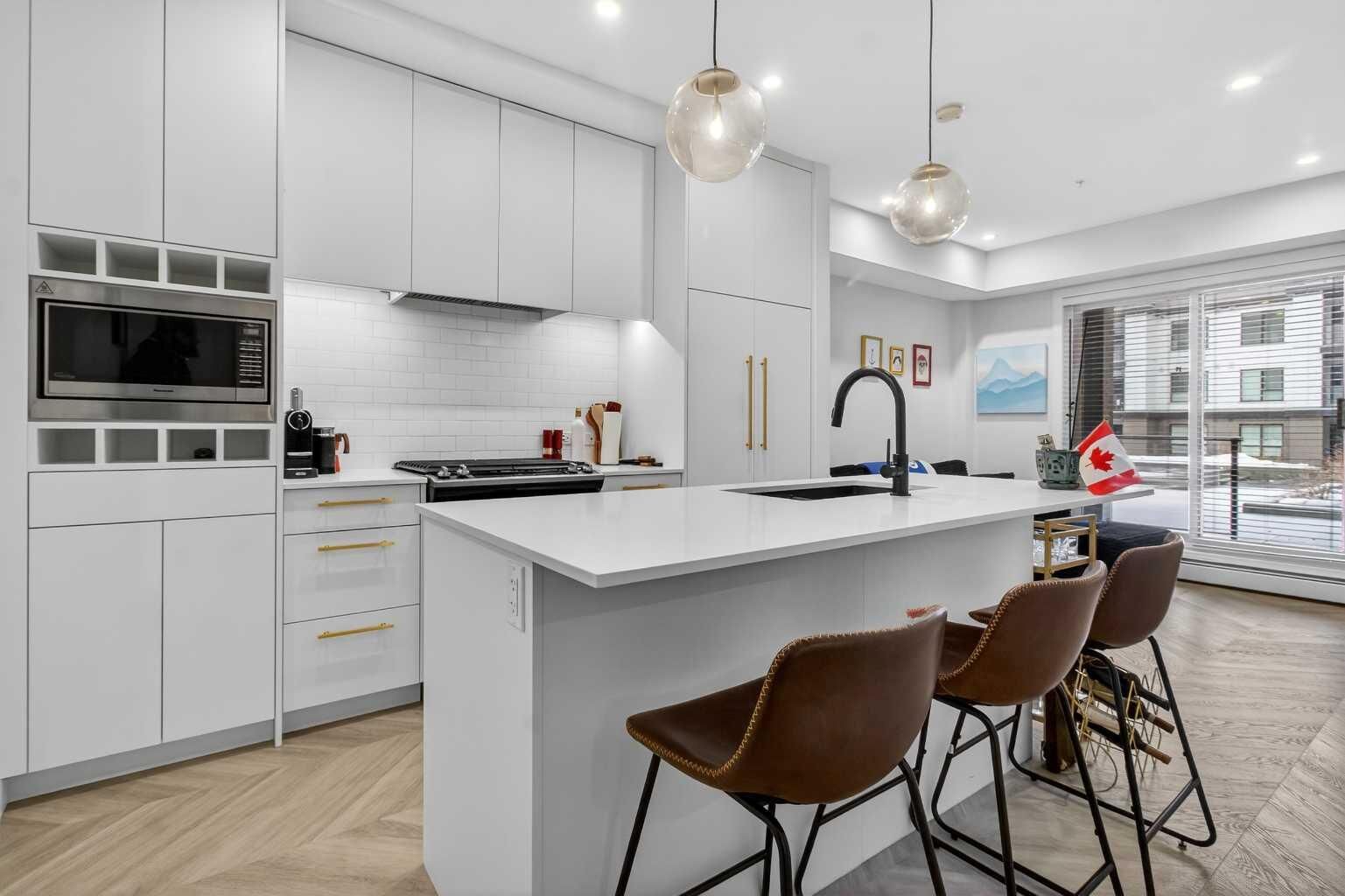 Property Photo:  4275 Norford Avenue NW 125  AB T3B 6M2 