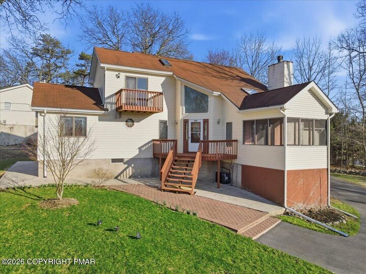 Property Photo:  110 Bexhill Court  PA 18324 