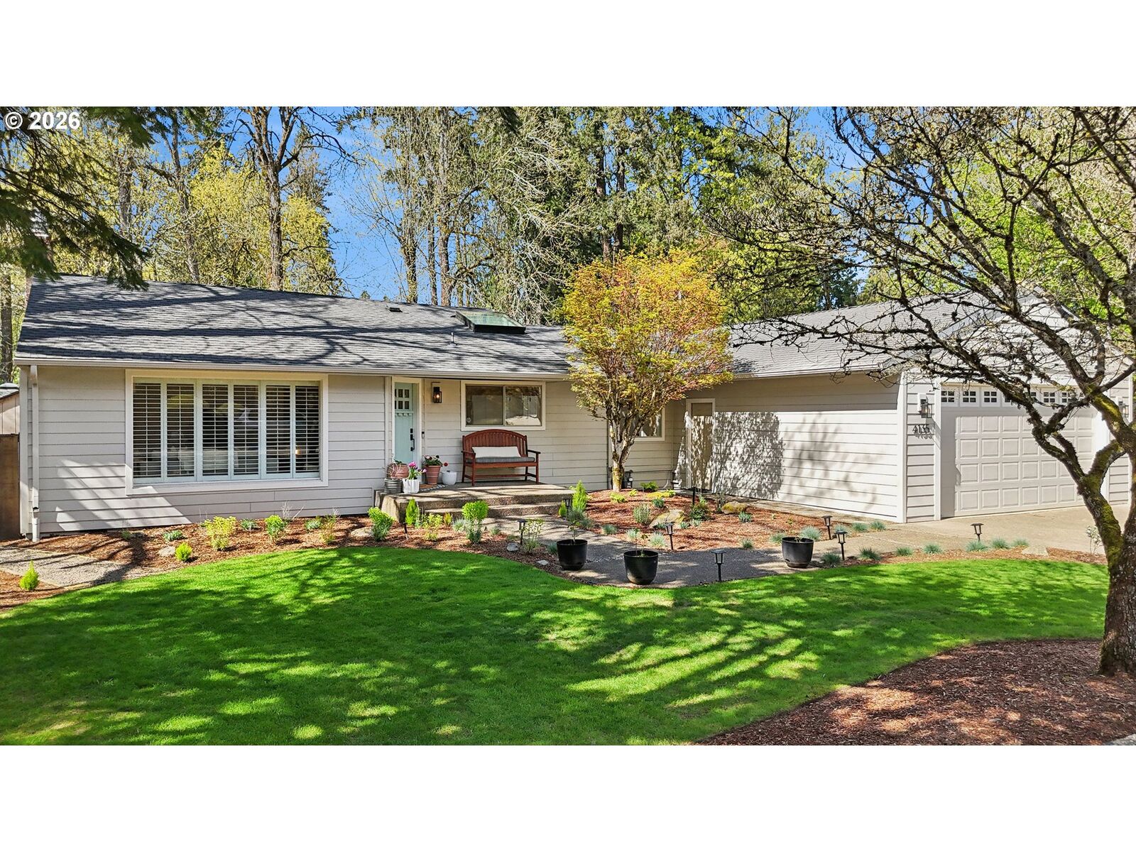 Property Photo: 4135 SW Parkview Ave OR 97225