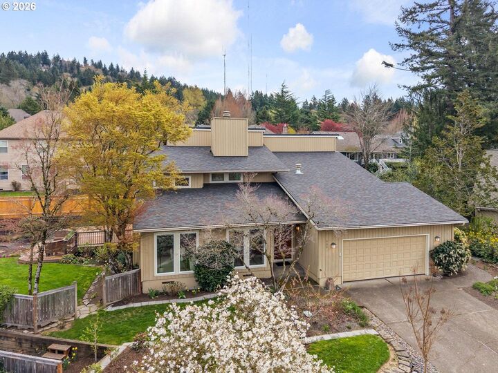 Property Photo: 795 NW 87th Ter OR 97229