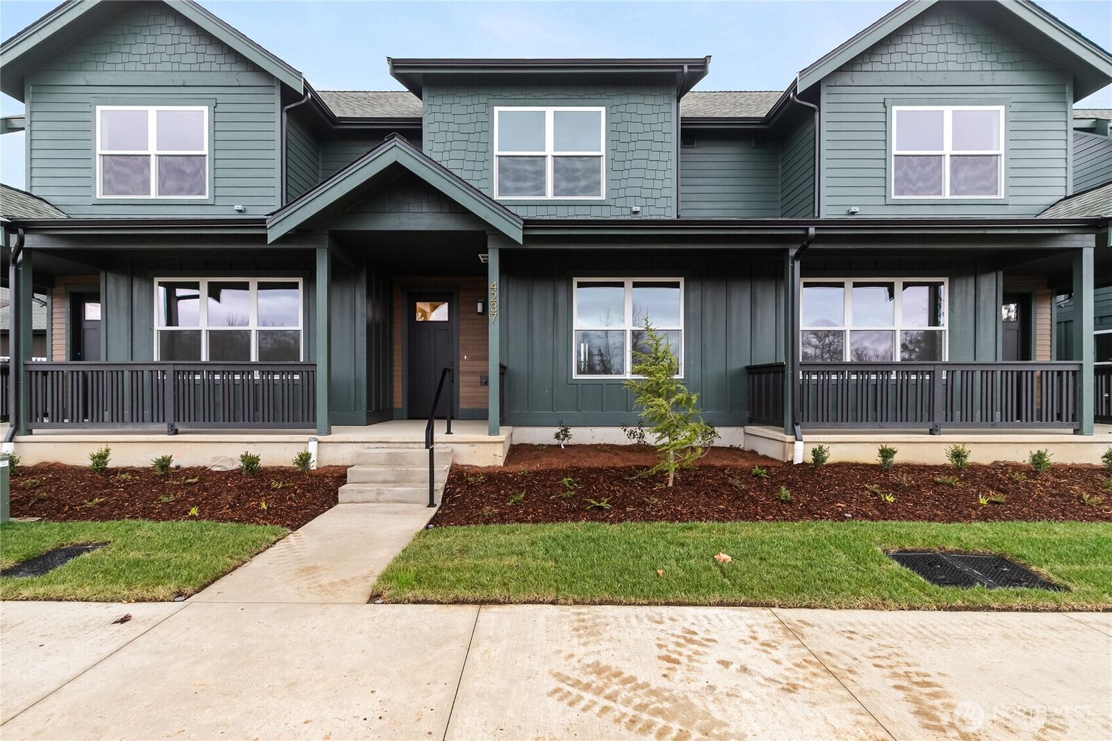 Property Photo: 4243 Melrose Lane WA 98226