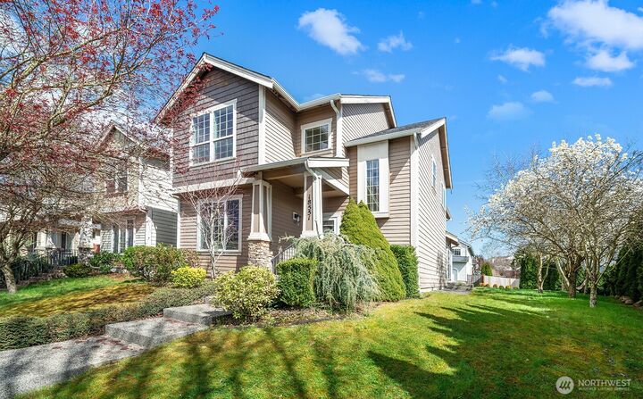 Property Photo: 18551 E 96th Avenue WA 98375