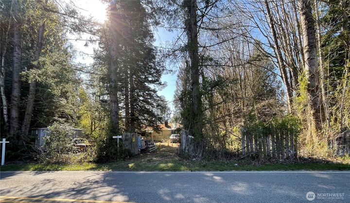 Property Photo:  11808  Woods Lake Rd  WA 98272 