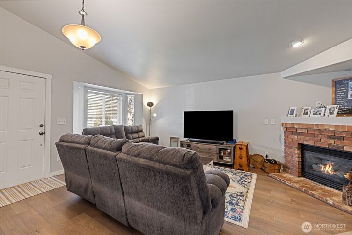 Property Photo:  22505  44th Avenue Ct E  WA 98387 