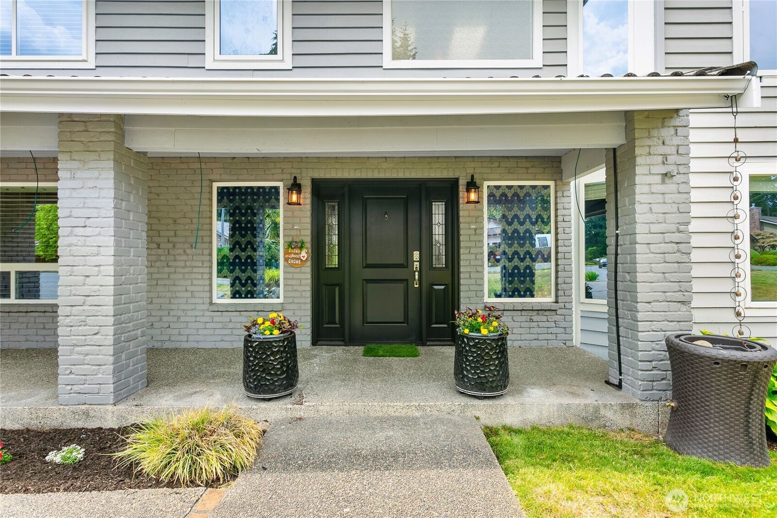Property Photo:  3304  21st Street SE  WA 98374 