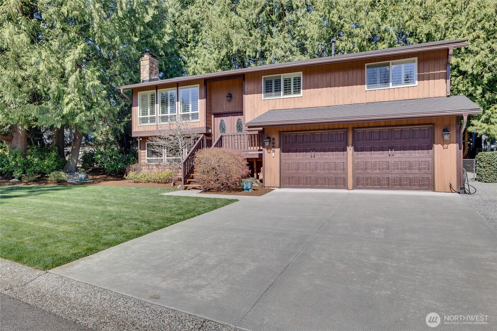 Property Photo:  9602 NE 203rd Street  WA 98011 