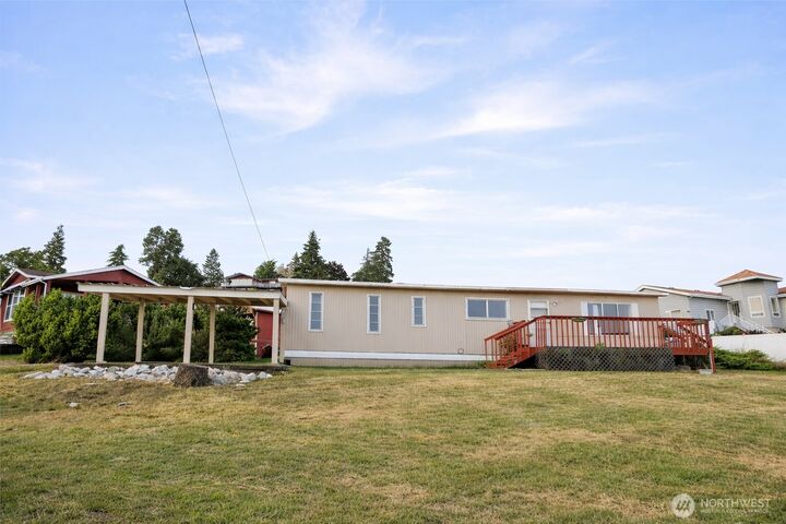 Property Photo:  410  Totem Pole Road  WA 98831 
