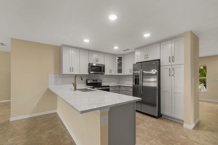 Property Photo:  1961 SW Diamond Street  FL 34953 